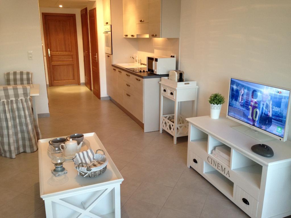 Residence Nayah-Maria Calvi  Room photo